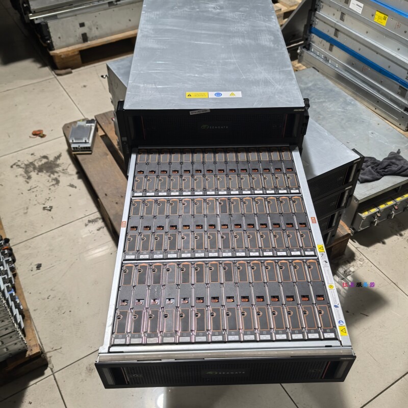 File Cabinet - 84 schijfposities massale opslag, harde schijf